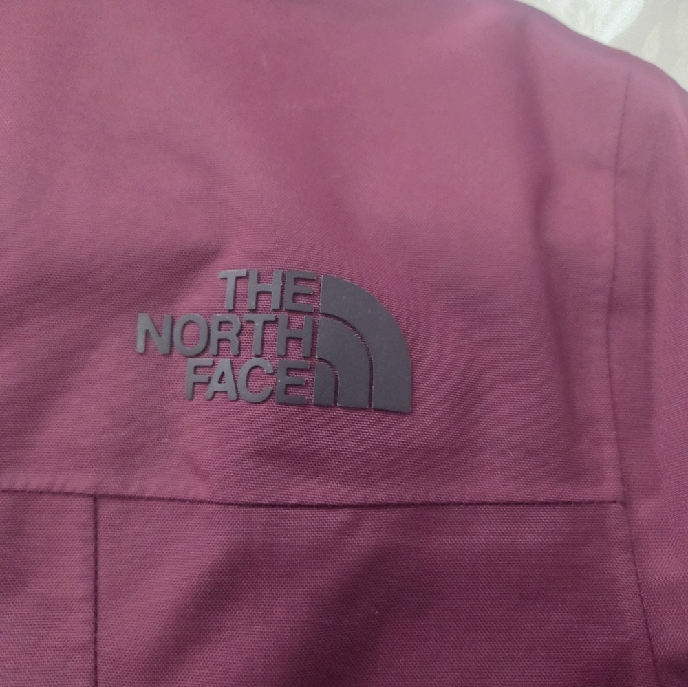 The North Face Burgundy Hooded Jacket - Picture 8 of 16